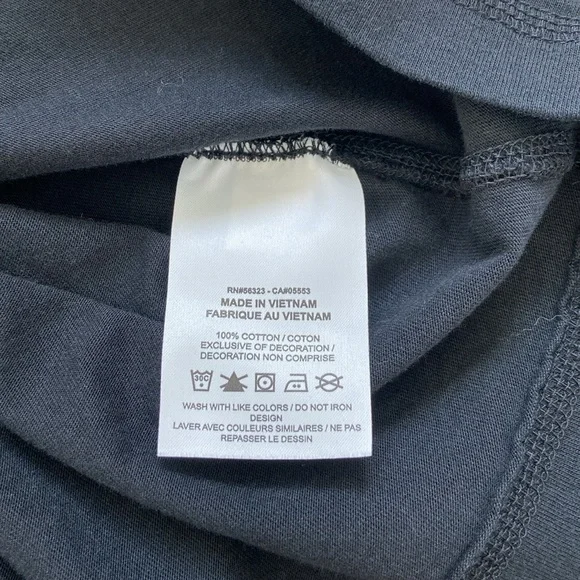 Nike • Black Long Sleeve Mock Neck Gold Embroidered Chains - Picture 13 of 13